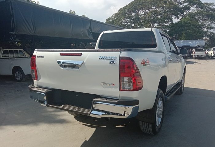 LINE_ALBUM_684_220328_2