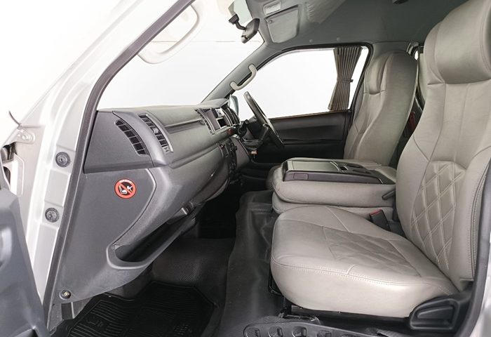 LINE_ALBUM_30-1382 140267_240214_18