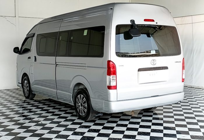 LINE_ALBUM_30-1384 010267_240301_20