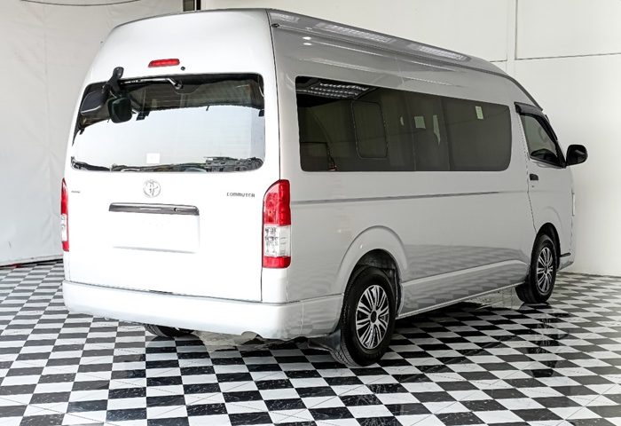 LINE_ALBUM_30-1384 010267_240301_24